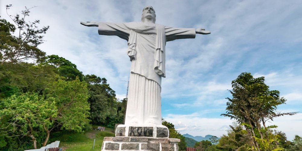Mirante do Cristo Redentor em Iguape foto