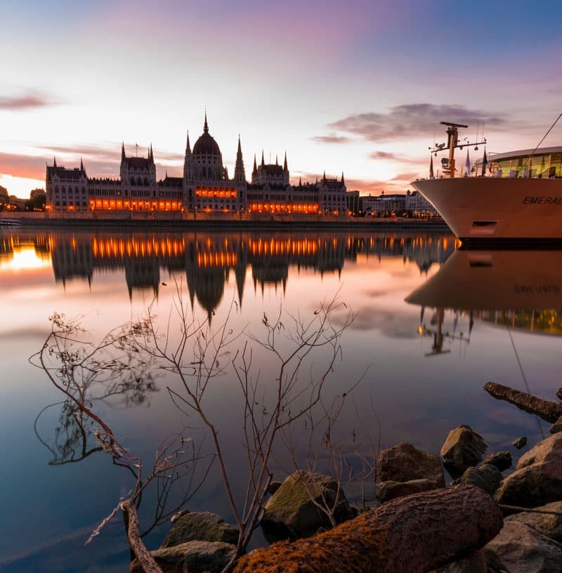 Passeio de Cruzeiro / Barco pelo rio Danúbio - Budapeste foto