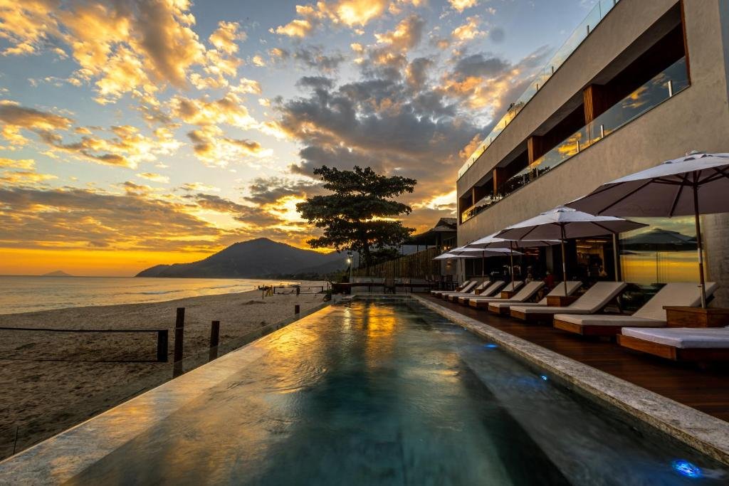 Duke Beach Hotel