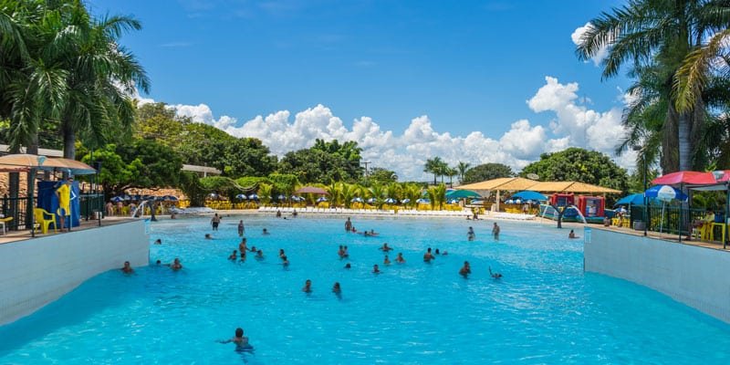 Está com calor? Conheça os clubes em Goiânia que farão você se refrescar