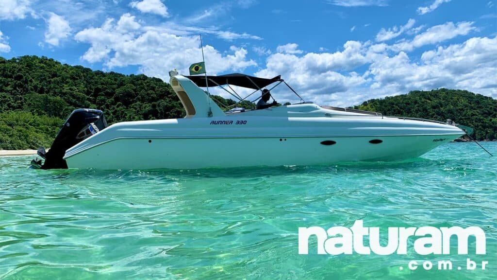 Passeio de Lancha em Ubatuba