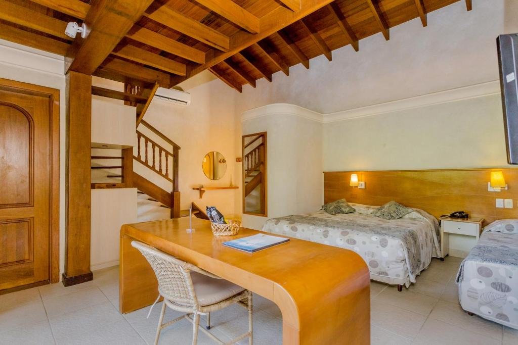 Beach Hotel Cambury