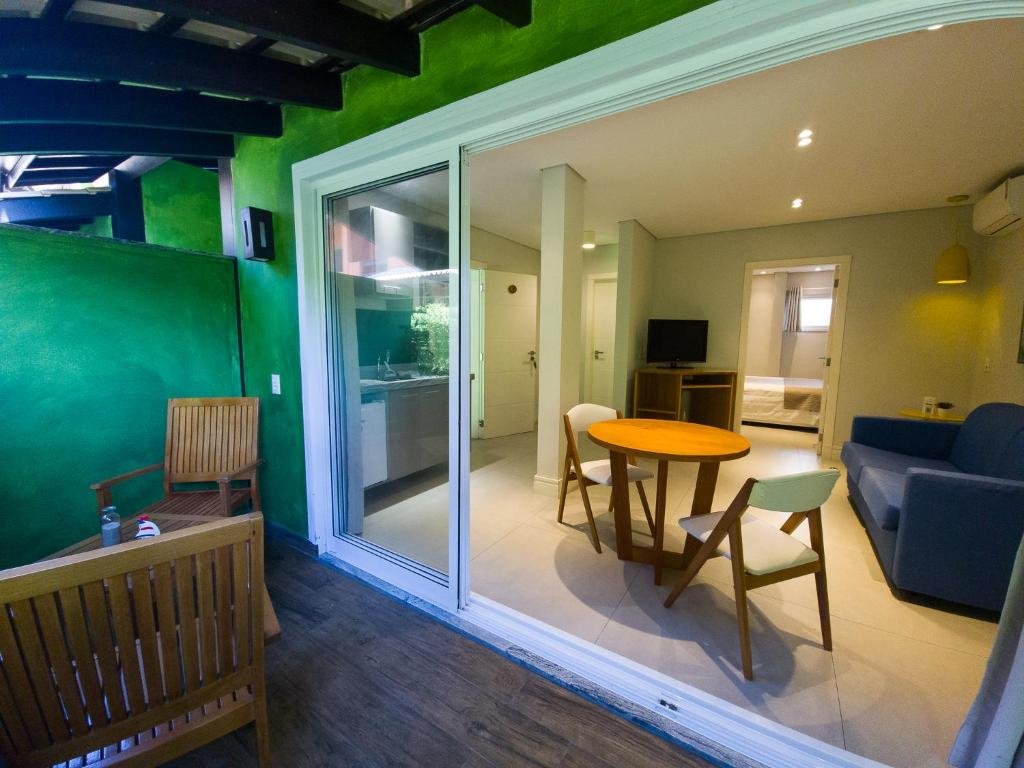 Beach Hotel Villas Cambury
