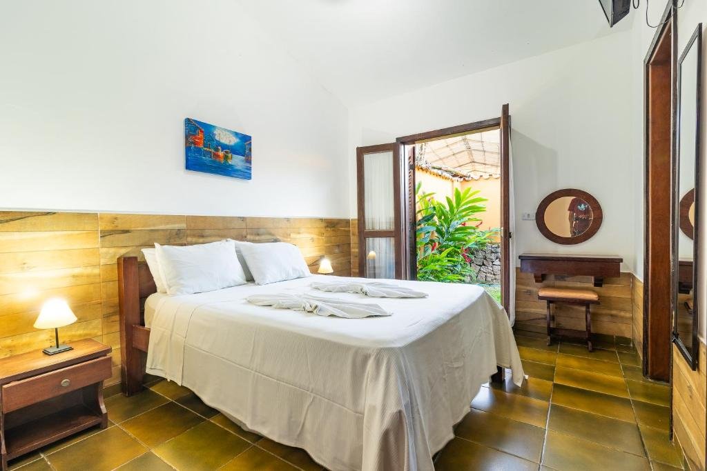 Pousada Casa Amarela em Ilhabela Litoral Norte de SP