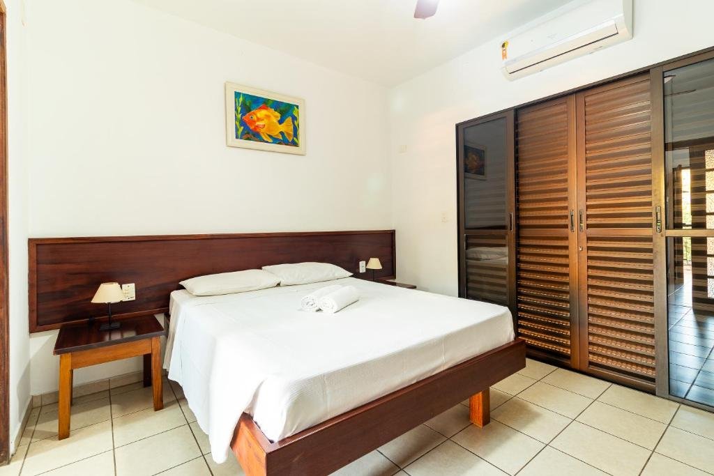 Pousada Casa Amarela em Ilhabela Litoral Norte de SP