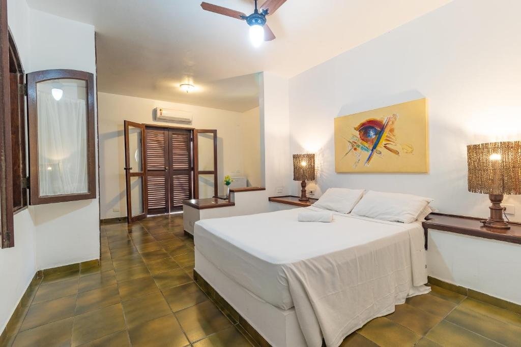 Pousada Casa Amarela em Ilhabela Litoral Norte de SP