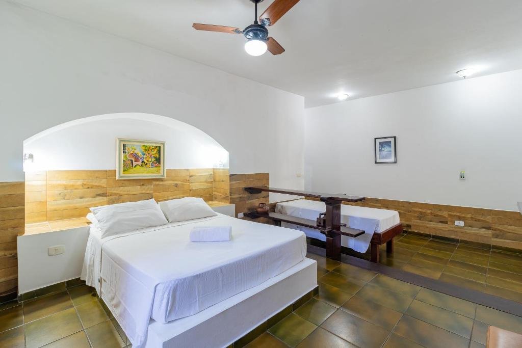Pousada Casa Amarela em Ilhabela Litoral Norte de SP