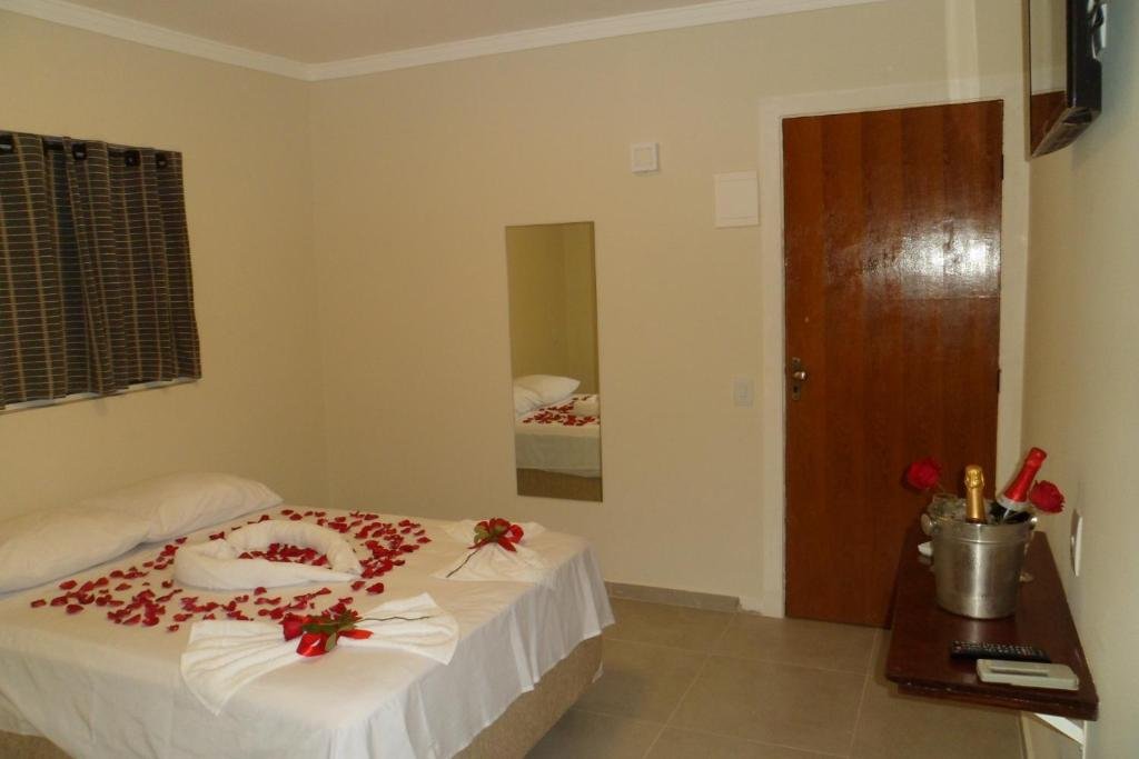 Hotel Pousada Rio Mar em Ubatuba